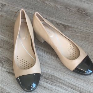 Classic easy spirit pumps!